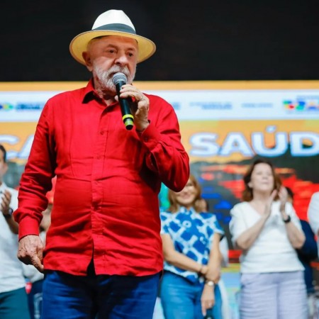 Lula risca o ch�o: disputa ser� entre quem fez e quem destruiu