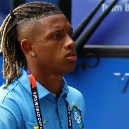 Palmeiras oferece cerca de R$ 120 milh�es e Naves ao Botafogo para contratar Danilo