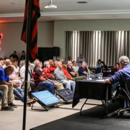 Flamengo promove reforma eleitoral, mas deixa voto online para outro momento