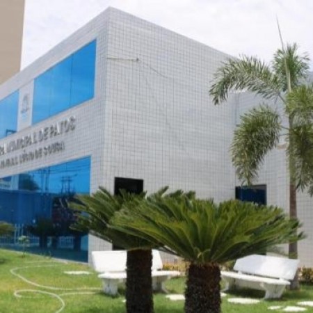 Tesoureiro da C�mara de Patos rebate acusa��es veiculadas em blog quanto a seu sal�rio