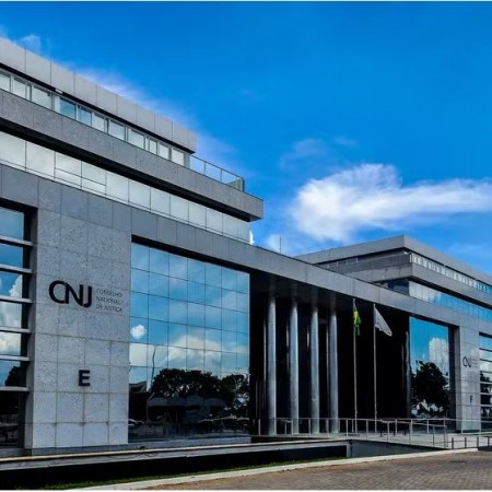 CNJ aprova fim da aposentadoria compuls�ria como pena m�xima para ju�zes que comentem crimes