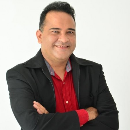 SEGUNDA, 10-08 - VOC� N�O PODE PERDER:  Quem ser� o vice de Lucas e o novo vereador azul de Patos