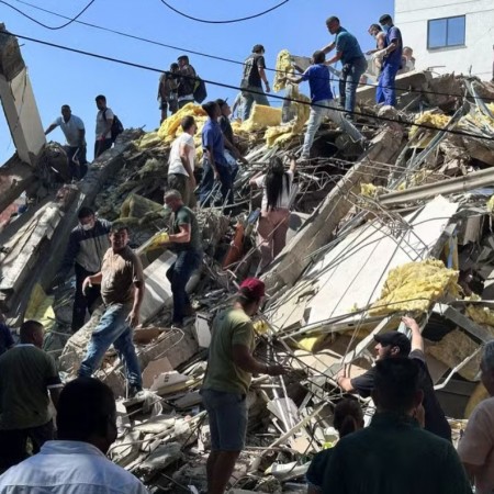 Terremoto de magnitude 7,4 atinge a Col�mbia, derruba pr�dios e mata 111; h� pessoas sob escombros