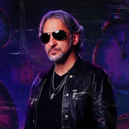 Cantor PG resgata a energia do arena rock com o �lbum 'De Volta ao Come�o'