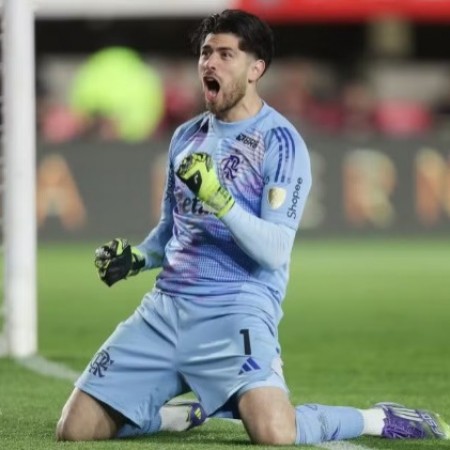 Gols sofridos de fora da �rea aumentam desconfian�a sobre Rossi em 2026