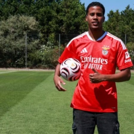 Benfica anuncia contrata��o de atacante Alan Santos de 19 anos do Flamengo