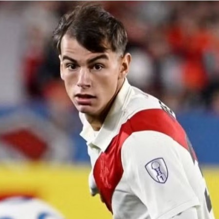 Flamengo negocia com joia argentina de 19 anos do River Plate para o ataque