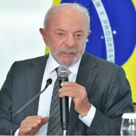 Lula volta a defender reforma no Judici�rio e diz que todos devem seguir a lei