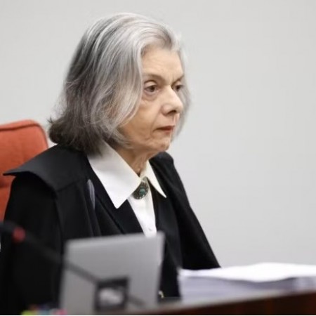 C�rmen L�cia vira voto decisivo em disputa entre Moraes e Mendon�a no STF
