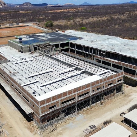 Minist�rio da Sa�de inspeciona obras do Hospital de Trauma de Patos nesta quarta-feira (16)