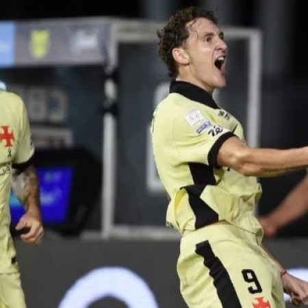 Vasco joga muito al�m de um time para sair do Z-4 em atua��o perfeita