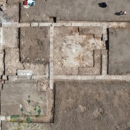 Escola de 2.400 anos onde Arist�teles educou Alexandre � achada na Gr�cia