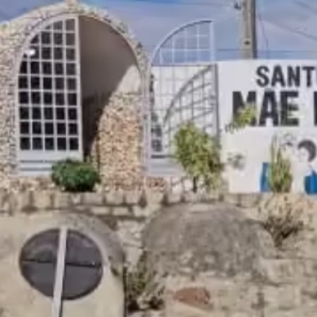 Homem diz cumprir �miss�o espiritual�, danifica imagem de Santa cat�lica e � preso em Teixeira