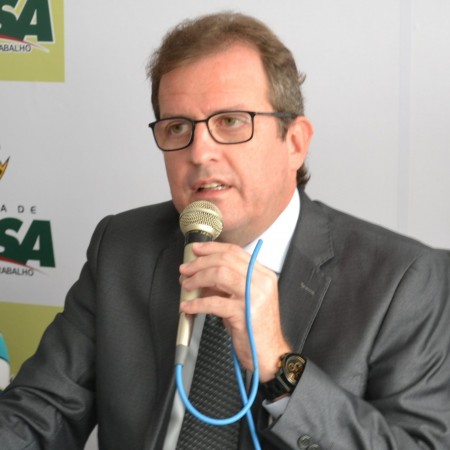 Jo�o Campos diz que j� determinou a expuls�o de F�bio Tyrone do PSB
