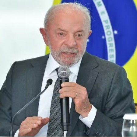 Lula diz que vota��o de fim da escala 6x1 � primeiro teste para o PL