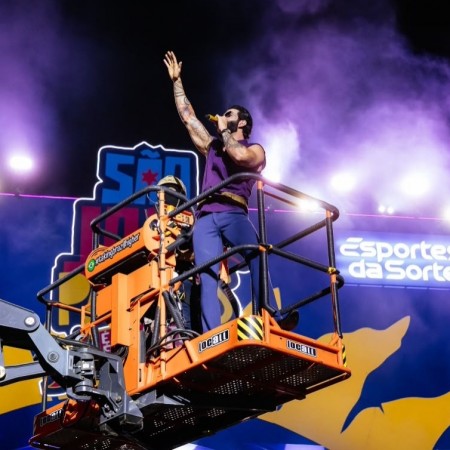 Cantor Gusttavo Lima � condenado pela Justi�a por expulsar mulher de show