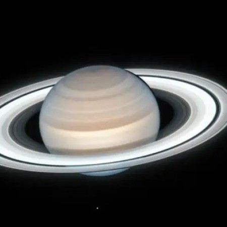 Saturno est� mais brilhante e f�cil de ver no c�u; veja quando e onde observar o planeta dos an�is