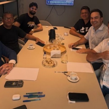 Bancada do PL se re�ne, prioriza elei��o de Fl�vio Bolsonaro e s� depois decide sobre presid�ncia da Assembleia