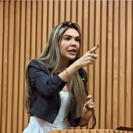 Advogada Gerlania Medeiros rebate acusa��es de ex-vereador contra universidades de Patos