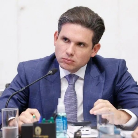 Bloco de 10 partidos declara apoio � reelei��o de Hugo Motta na presid�ncia da C�mara