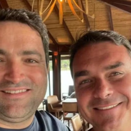 Fl�vio Bolsonaro � investigado pela PF por suspeita de lavagem de dinheiro com advogado Willer Tomaz