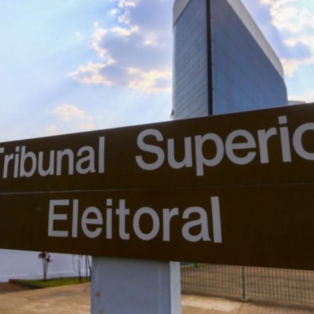 Ministro do TSE veta que canal Ex�rcito do Lula saia do ar sem aval do plen�rio