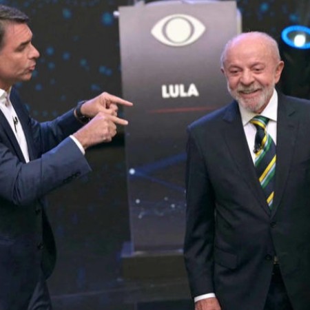 Que horas o Tribunal Superior Eleitoral pretende anunciar o novo presidente do Brasil?