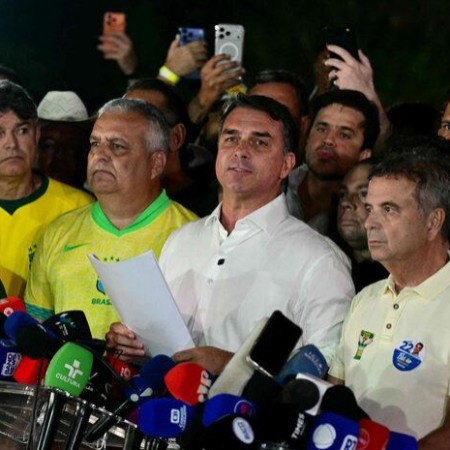 Fam�lia Bolsonaro amarga 2� derrota seguida e ter� de disputar espa�o com Tarc�sio