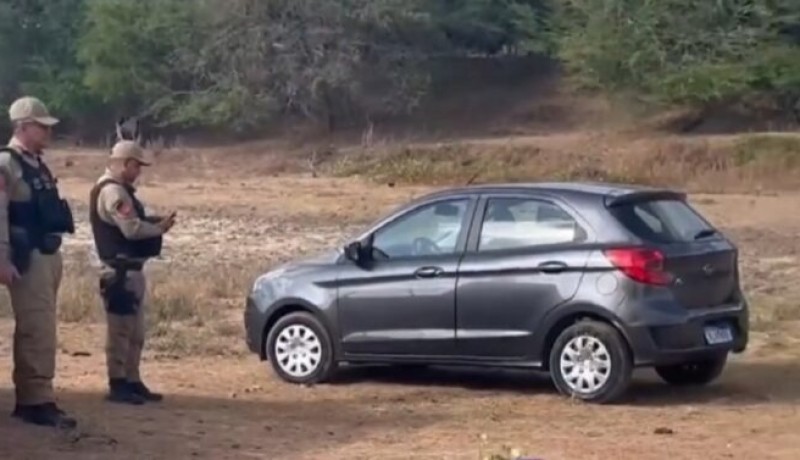 Jornalista  morto a facadas e corpo  localizado ao lado de veculo em Pianc