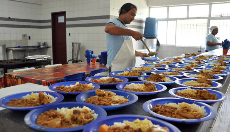 Governo Lula reajusta repasse da merenda escolar em 14,3% para 2026