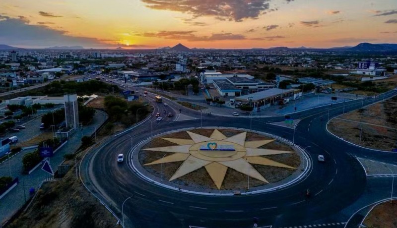 Prefeito de Patos decreta ponto facultativo nos dias 16, 17 e 18 de fevereiro