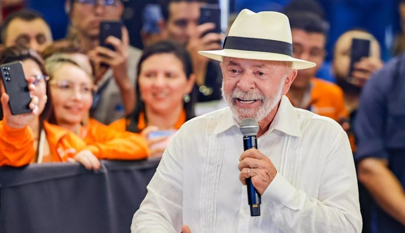 Lula sanciona lei que fixa piso de profissionais do magist�rio em R$ 5,1 mil 