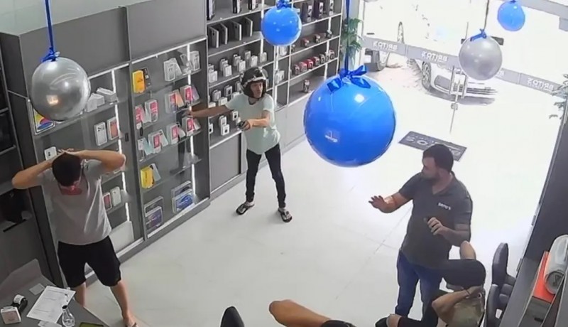 Assalto a loja de eletr�nicos no Sert�o causa preju�zo de R$ 30 mil