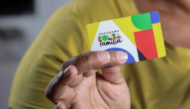 Governo Federal anuncia reajuste de 15% para o Bolsa Fam�lia; veja valores