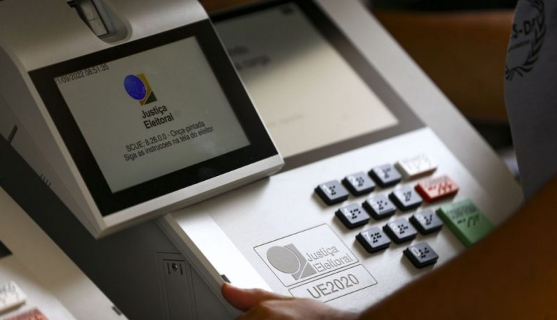 Trabalhador tem direito de sair do servi�o para votar nas elei��es, garante a lei