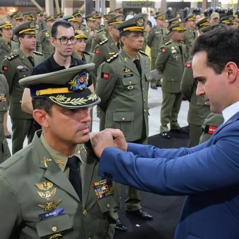 Governador entrega 112 promo��es de oficiais e empossa novos comandantes da Pol�cia Militar na Para�ba