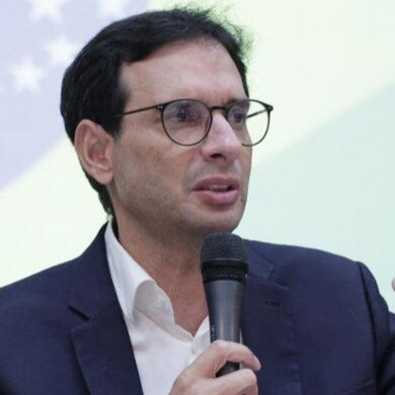 Jornada de 40 horas semanais deve ser calculada por m�dia mensal, diz relator da PEC do fim da 6x1