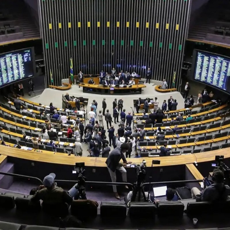 Deputados federais t�m R$ 165,8 mil mensais para pagar funcion�rios; saiba o que � a verba de gabinete
