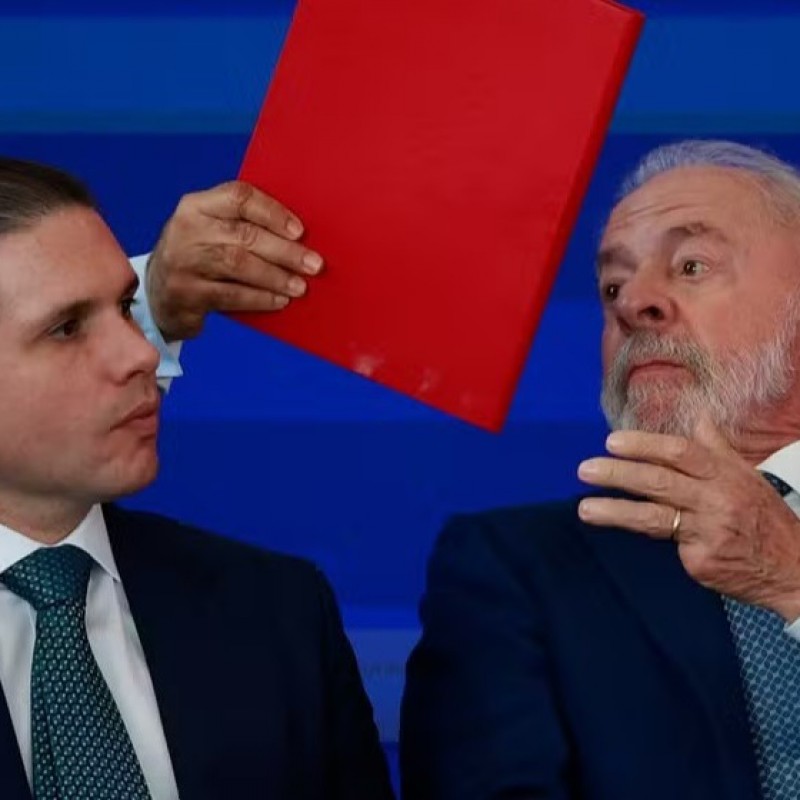Proposta para fim da escala 6x1 prev� 2 folgas j� em 2026; transi��o para 40 horas ser� em 1 ano, diz Motta