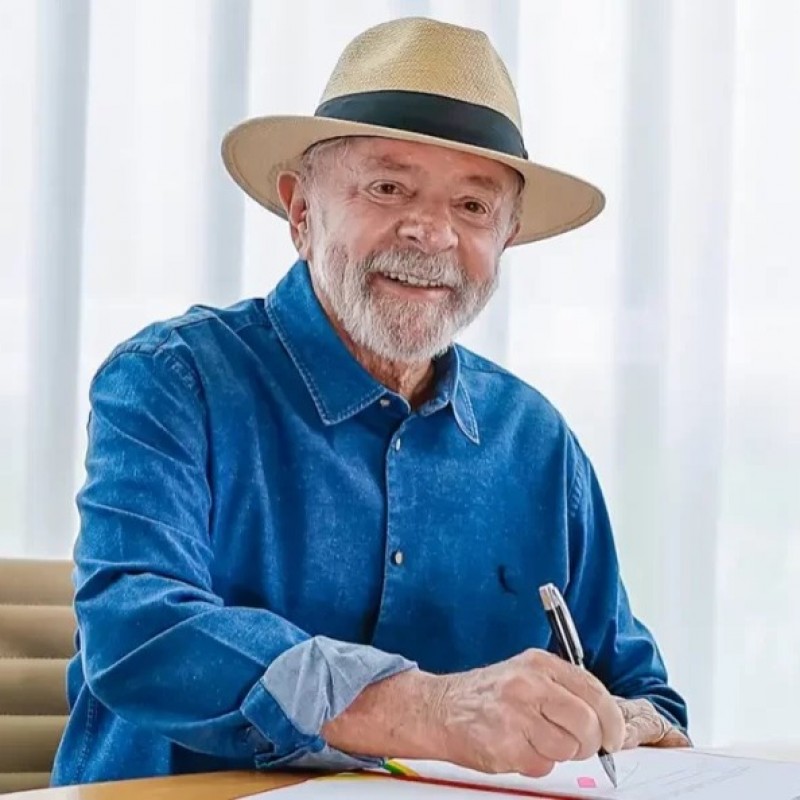 Lula tem preferncia esmagadora do eleitorado de Patos com 54,5%, e rejeio de 14%, aponta DataDucks