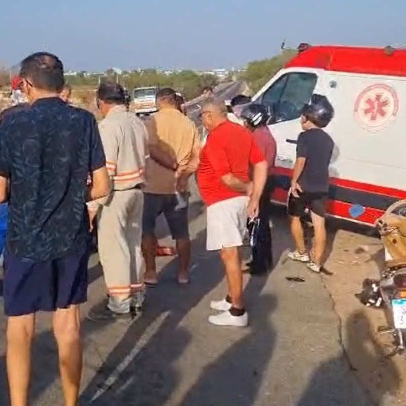 [VDEO] Homem fica gravemente ferido aps carro colidir em moto na BR-230, em Patos