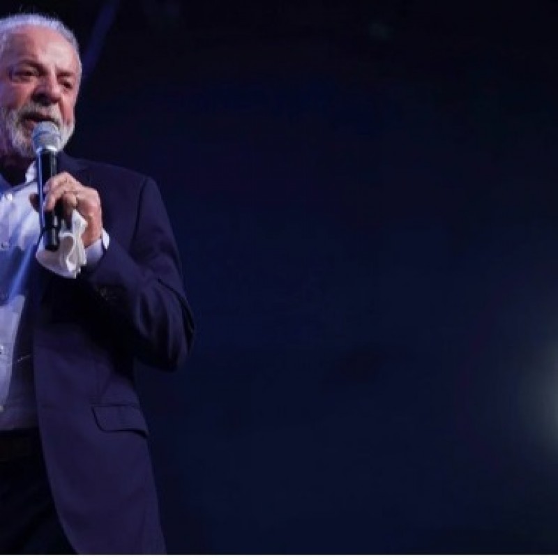 Lula venceria as elei��es em todos os cen�rios e aparece com 39%, Fl�vio com 23% e Ratinho Jr com 13%, diz Quaest