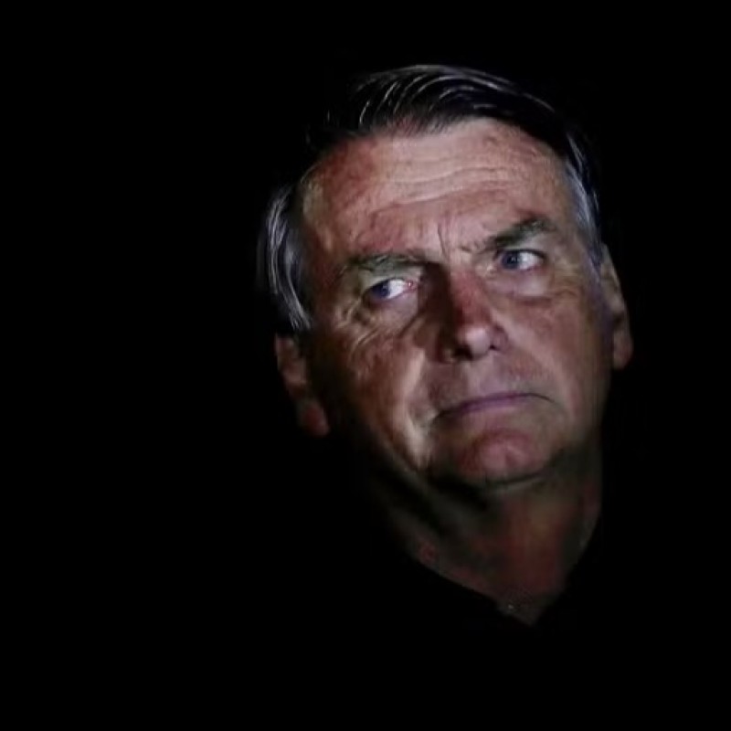 Bolsonaro passou mal novamente e teve queda na cela da PF onde est� preso, diz m�dico