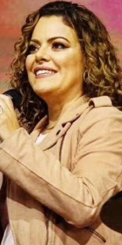 Cantora Ana Paula Valad�o deixa a Igreja Batista da Lagoinha