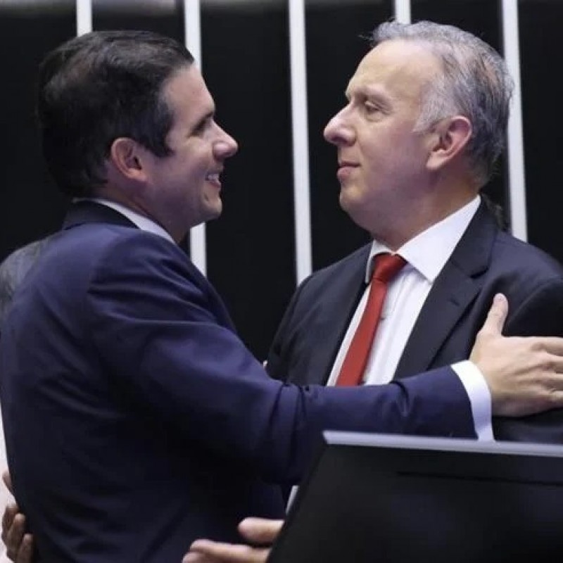 A hegemonia do Republicanos e do PP na guerra pelas vagas de federal e estadual na PB