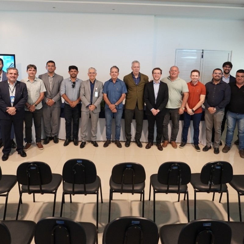 Prefeitura de Patos inicia processo para modernizar ilumina��o p�blica por meio de Parceria P�blico-Privada