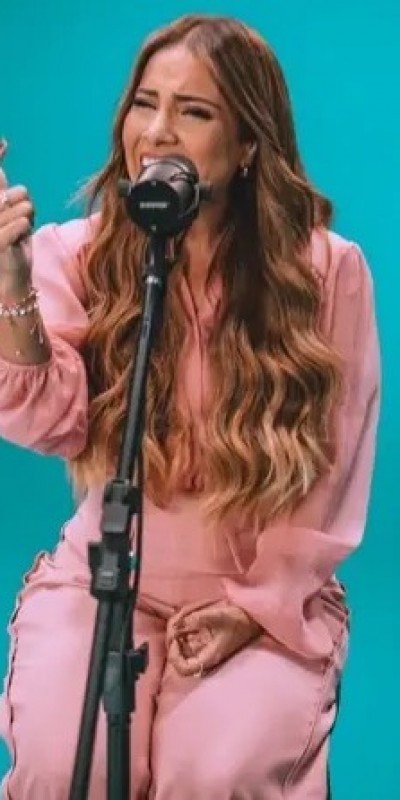 Gabriela Rocha lan�a 'Ecoar 3' com releituras de Aline Barros, Cassiane e Diante do Trono