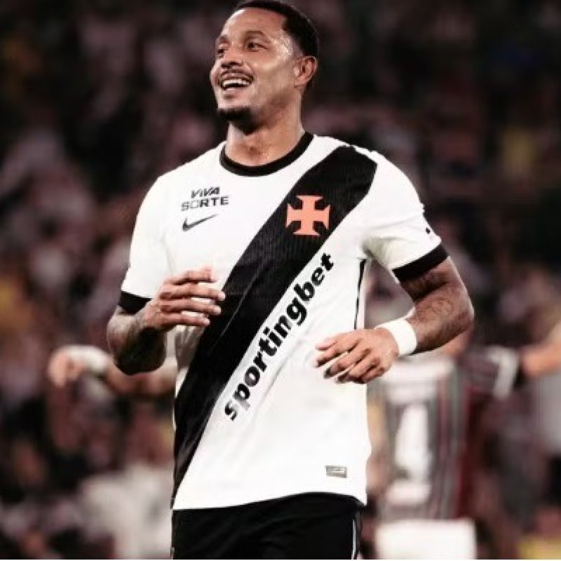 Jogador do Vasco � alvo de buscas em investiga��o sobre tr�fico de armas e drogas; outro atleta � preso
