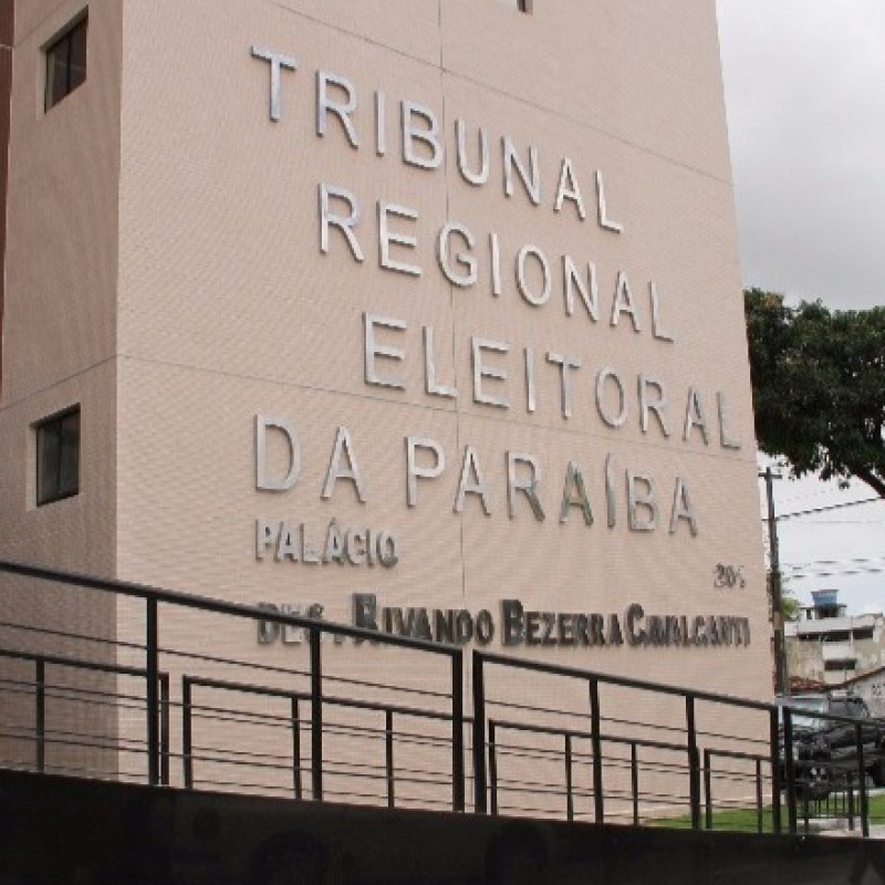 TRE multa Policial Caio em R$ 12 mil ap�s v�deo chamando Cabo Gilberto de 'cabo de panela' e 'cabo de peia'