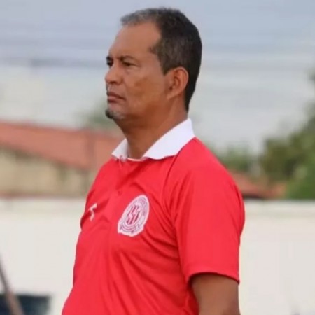 Alexandre Lima é anunciado pelo Esporte de Patos como novo comandante para 2026